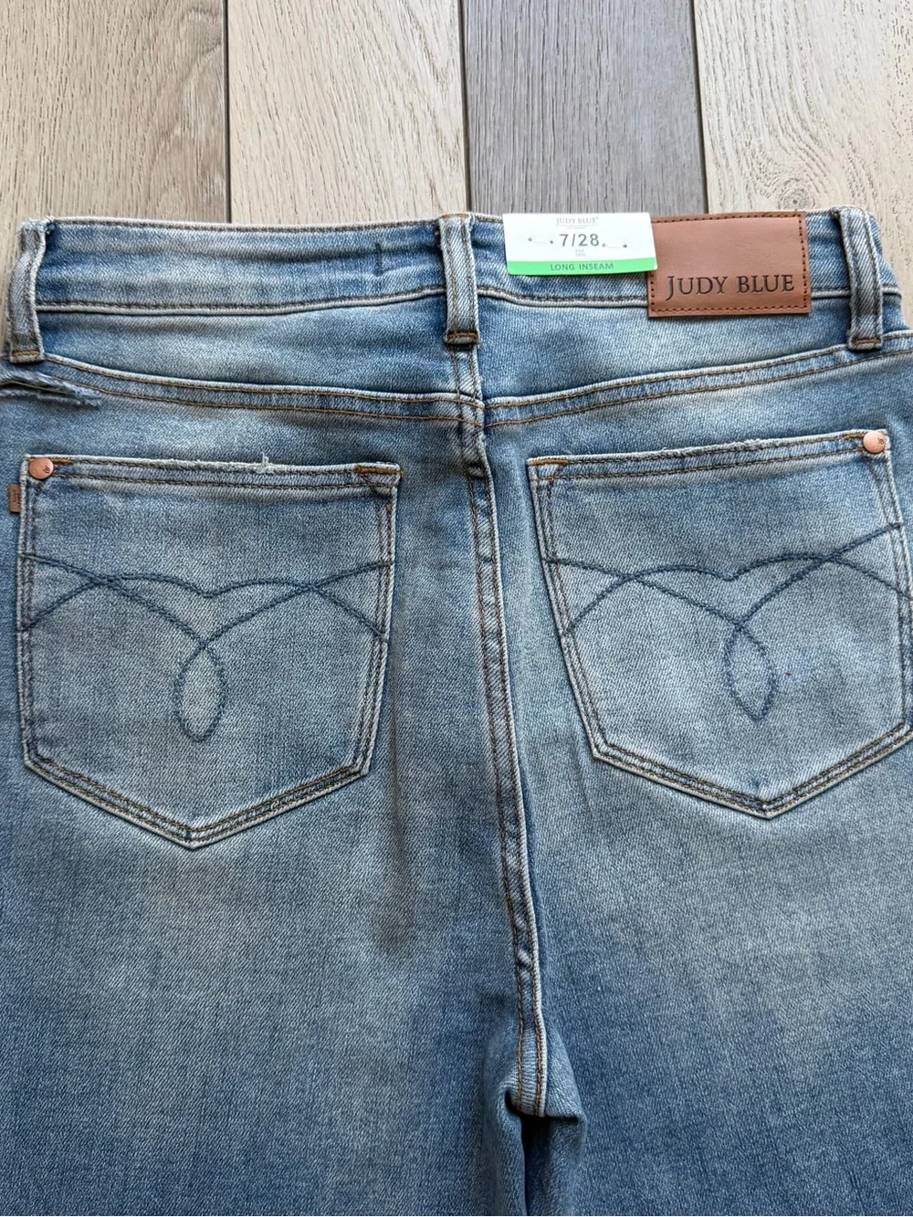 Judy Blue Medium Wash Boot Cut Jeans Long Inseam size 7/28 - Picture 2 of 5